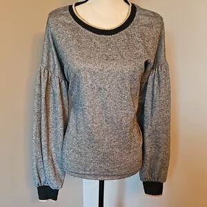 Gray Long Sleeve Top with Black Trim